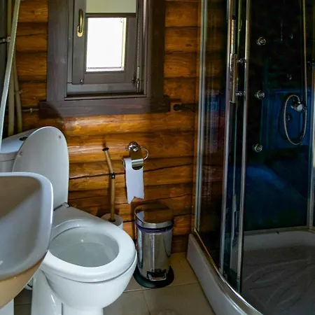 山林小屋 апецька